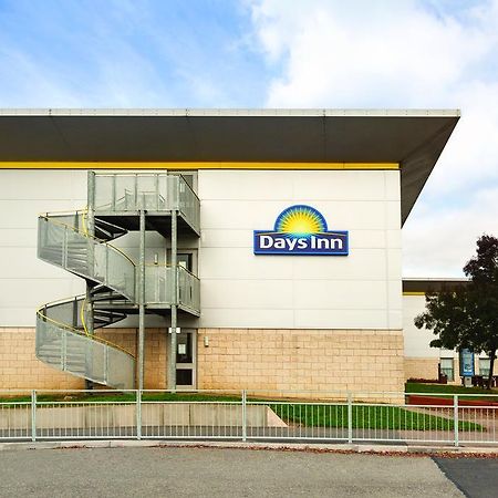 Days Inn Hotel Leicester Exterior photo