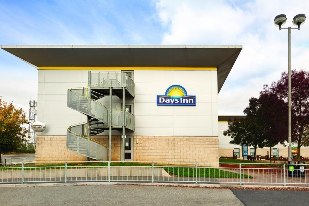 Days Inn Hotel Leicester Exterior photo